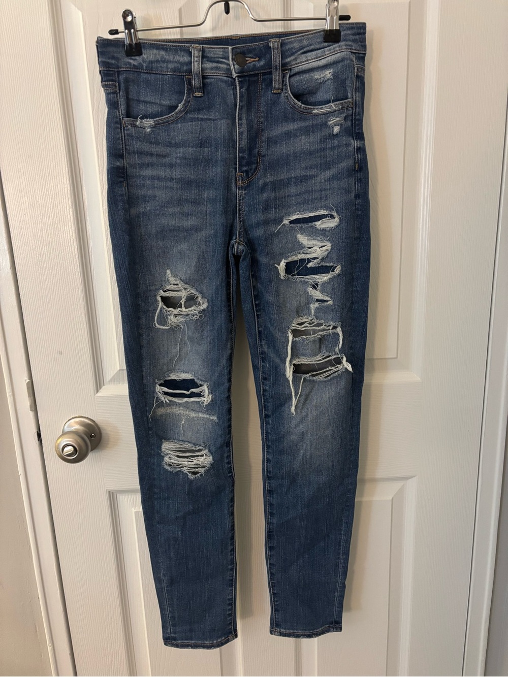 American Eagle Women’s 4 Distressed High-Rise Skinny Jeans - Blue